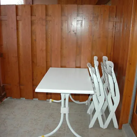 2 Pieces, 4 Personnes, Balcon, Parking