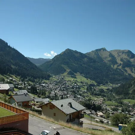 2 Pieces, 4 Personnes, Balcon, Parking Apartment Chatel